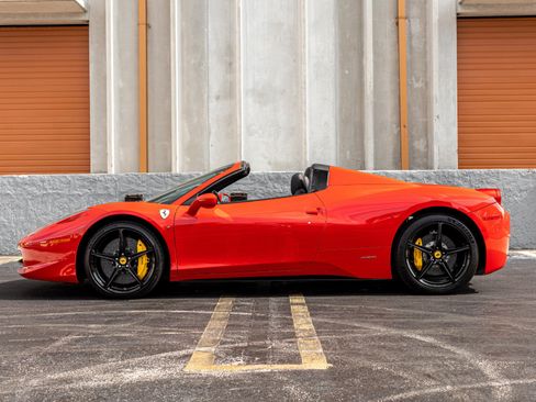 Used 2013 Ferrari 458 Spider RWD image 8