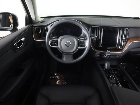 Used 2023 Volvo XC60 B5 Plus w/ Climate Package image 37