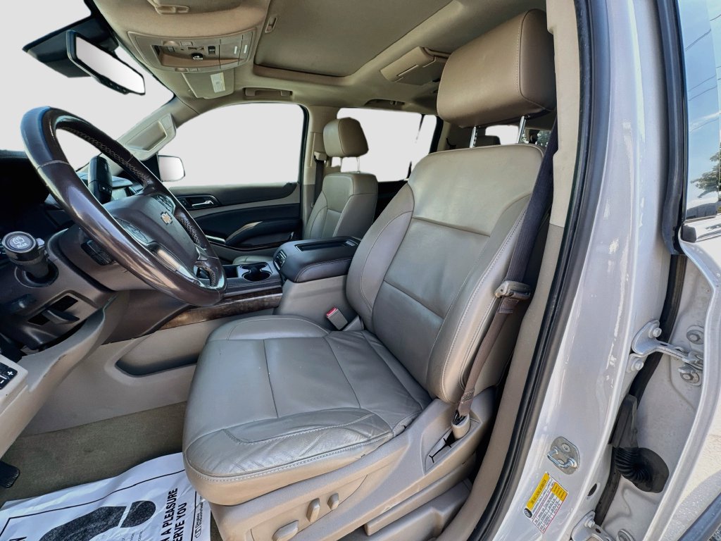 Used 2018 Chevrolet Suburban LT RWD image 23