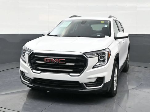 Used 2023 GMC Terrain SLE FWD image 8