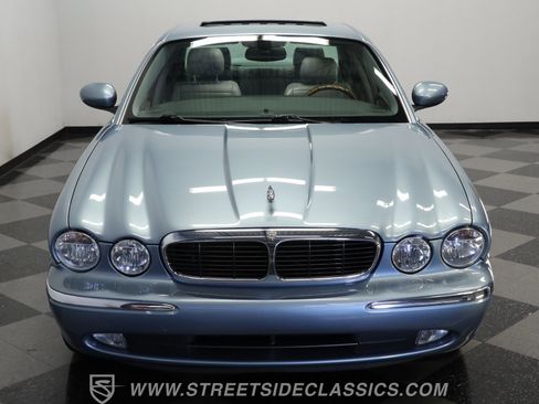 Used 2004 Jaguar XJ8 image 15