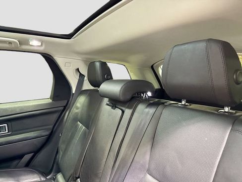 Used 2018 Land Rover Discovery Sport HSE image 26
