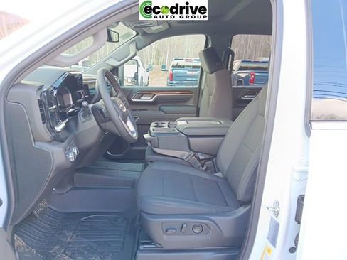 New 2026 GMC Sierra 3500 SLE w/ SLE Value Package AWD/4WD image 6