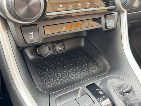 Certified 2023 Toyota RAV4 LE AWD/4WD image 24