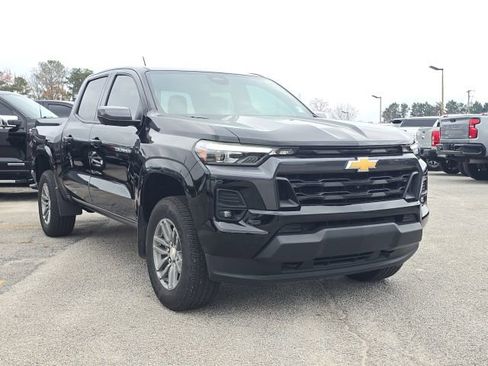 Used 2024 Chevrolet Colorado LT w/ LT Convenience Package III image 7