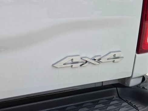 Used 2024 RAM 3500 Tradesman w/ Chrome Appearance Group AWD/4WD image 10