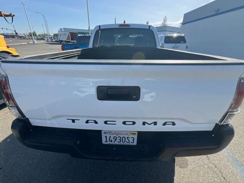 Used 2022 Toyota Tacoma SR RWD image 5