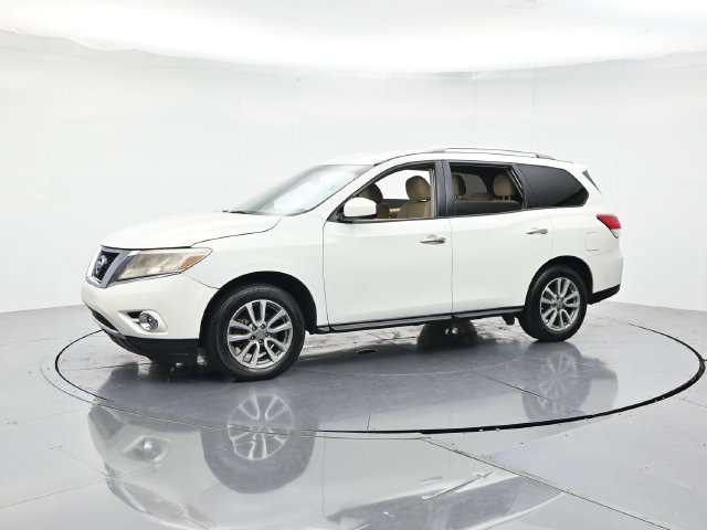 Used 2016 Nissan Pathfinder SV FWD image 5