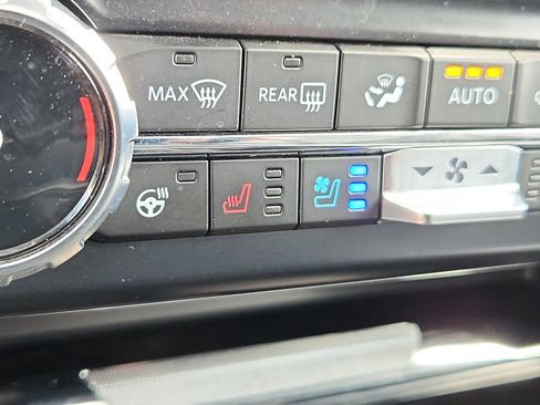 Used 2024 Ford F350 Lariat w/ Lariat Ultimate Package AWD/4WD image 24