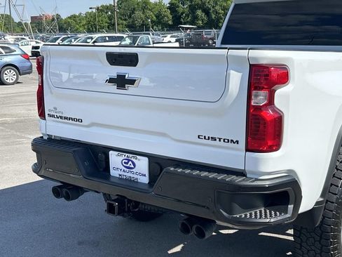 Used 2024 Chevrolet Silverado 2500 Custom w/ Custom Value Package AWD/4WD image 14