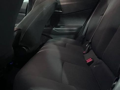 Used 2019 Toyota C-HR XLE FWD image 10