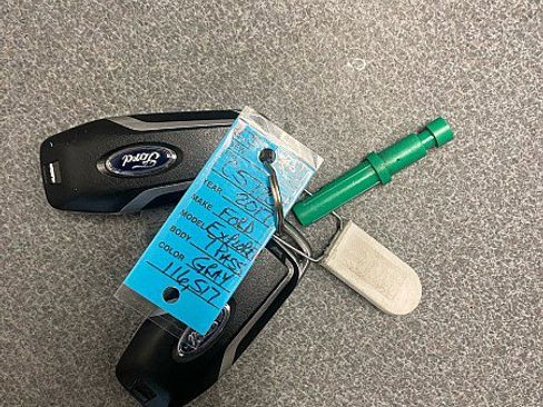 Used 2017 Ford Explorer XLT image 23