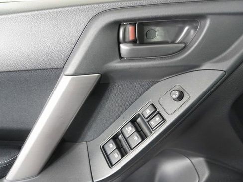 Used 2015 Subaru Forester 2.5i Premium image 20