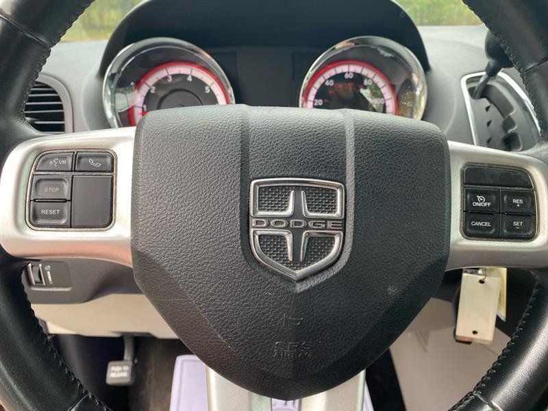 Used 2013 Dodge Grand Caravan American Value Package w/ UConnect Hands-Free Group FWD image 13