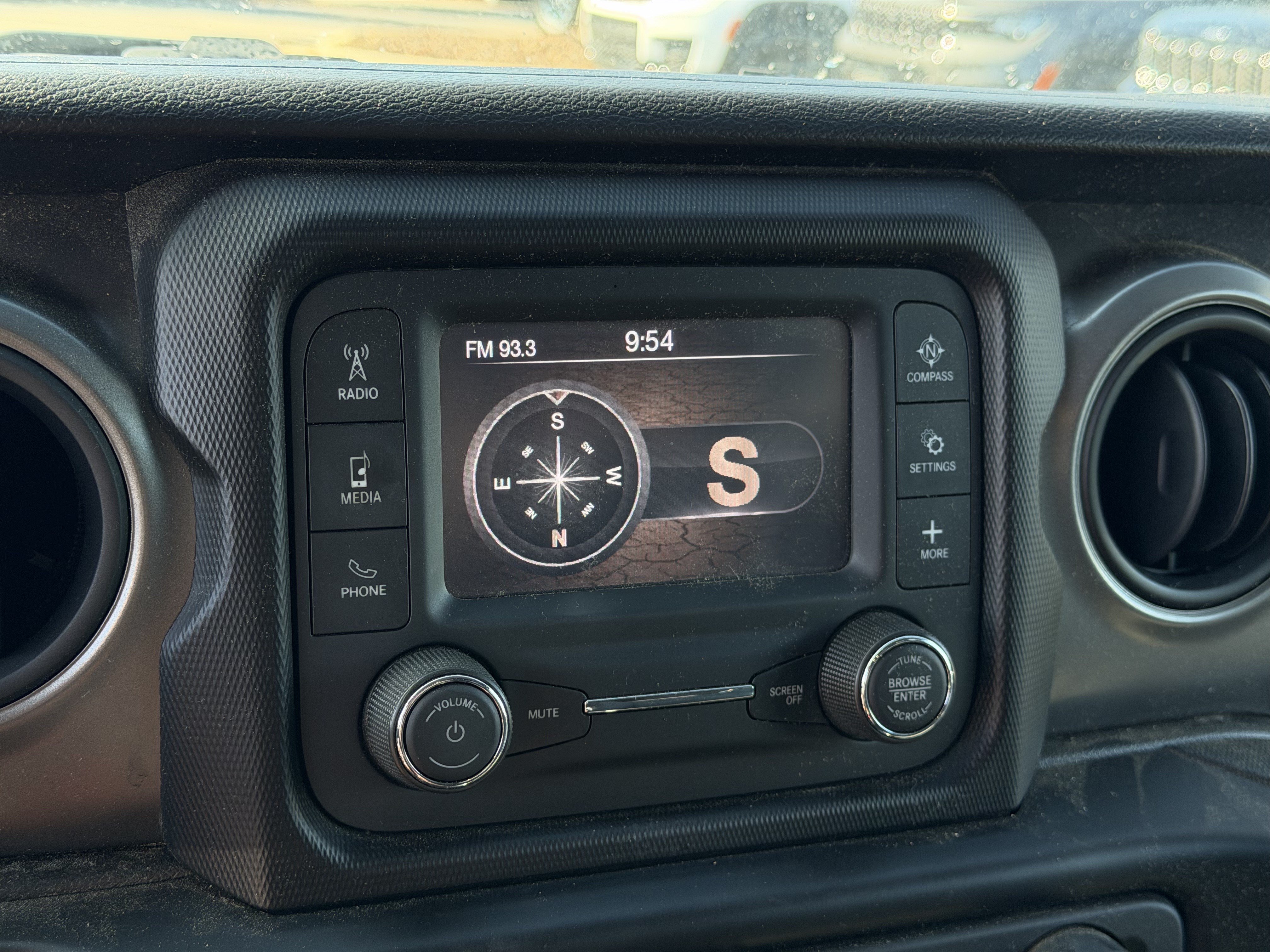 Used 2021 Jeep Wrangler Unlimited Sport AWD/4WD image 15