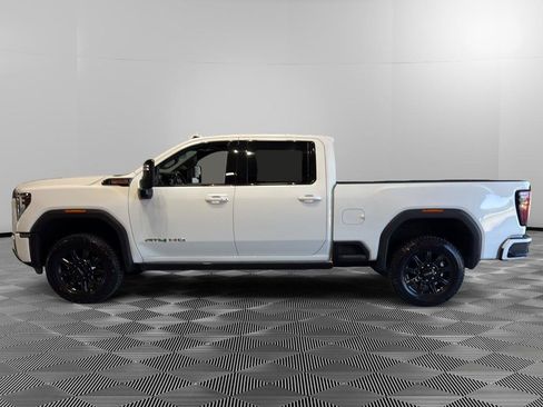 Used 2024 GMC Sierra 3500 AT4 w/ AT4 Preferred Package AWD/4WD image 2