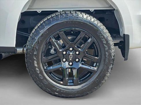 Used 2025 Chevrolet Silverado 1500 Custom w/ Turbomax Blackout Package image 27