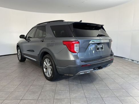Used 2022 Ford Explorer XLT w/ Equipment Group 202A RWD image 3