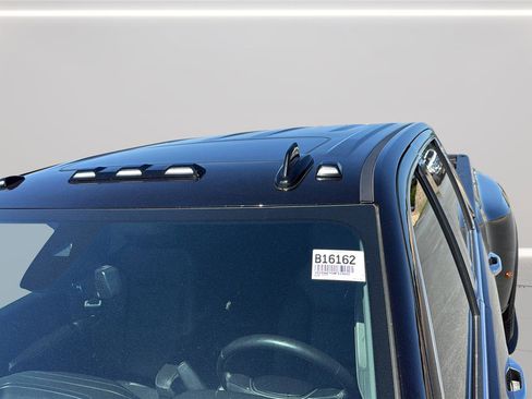 Used 2022 GMC Sierra 3500 Denali AWD/4WD image 28