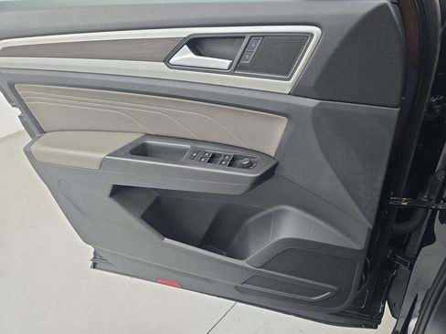 Used 2022 Volkswagen Atlas SE w/ Panoramic Sunroof Package AWD/4WD image 28