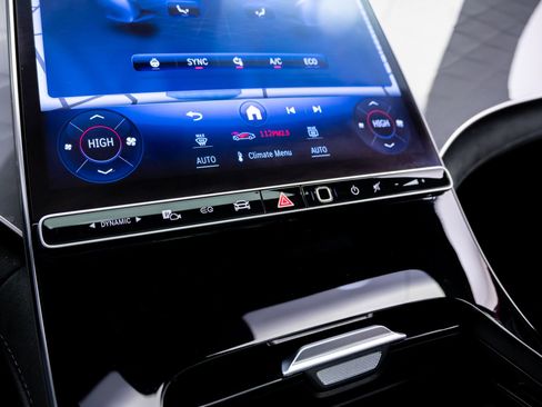 Used 2023 Mercedes-Benz EQS 450+ 4MATIC Sedan image 32