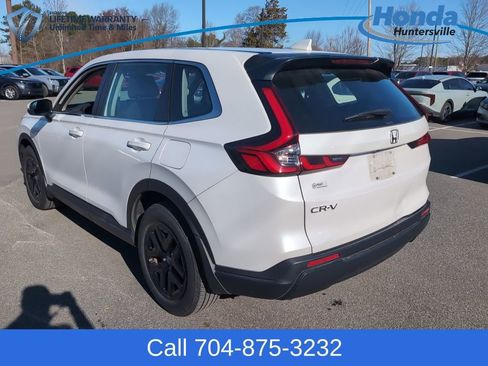 Used 2023 Honda CR-V LX image 5