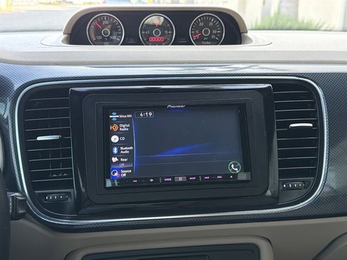 Used 2013 Volkswagen Beetle 2.0T image 26