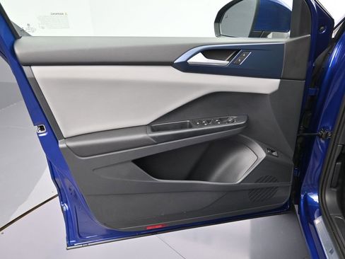 Used 2023 Volkswagen Taos SE image 10