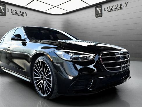 Used 2022 Mercedes-Benz S 500 4MATIC w/ AMG Line Package image 49