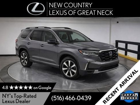 Used 2023 Honda Pilot Touring image 1