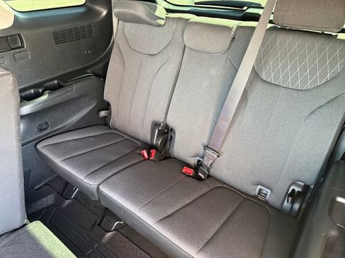 Used 2021 Hyundai Palisade SE FWD image 17
