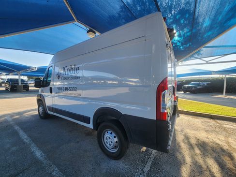 Used 2021 RAM ProMaster 1500 w/ Convenience Group FWD image 3