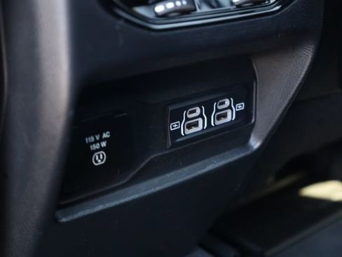 Used 2022 Jeep Grand Cherokee Altitude image 24