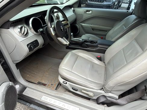 Used 2009 Ford Mustang Coupe RWD image 14