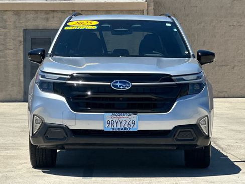Used 2025 Subaru Forester Touring w/ Popular Package - Touring AWD/4WD image 8