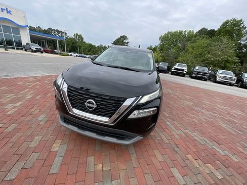 Used 2023 Nissan Rogue SV FWD image 16