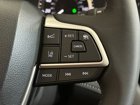 New 2026 Toyota Highlander XLE AWD/4WD image 30