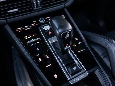Certified 2023 Porsche Cayenne w/ Premium Package AWD/4WD image 55