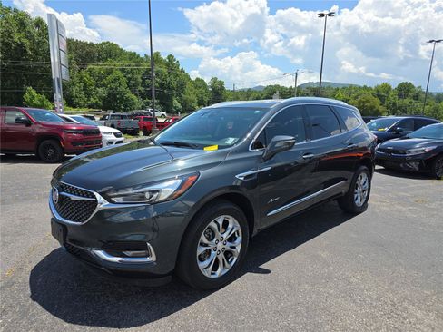 Used 2021 Buick Enclave Avenir w/ Avenir Technology Package FWD image 7
