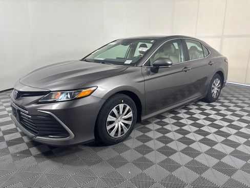 Used 2023 Toyota Camry LE FWD image 29