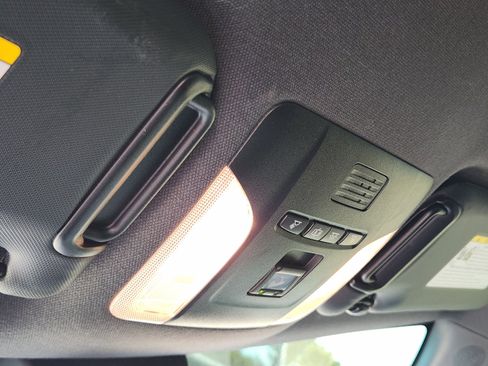 Used 2022 Toyota Corolla SE image 33