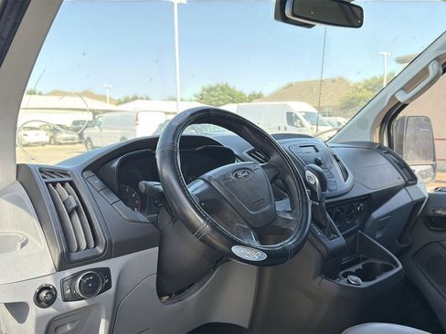 Used 2017 Ford Transit 250 148 Low Roof RWD image 7