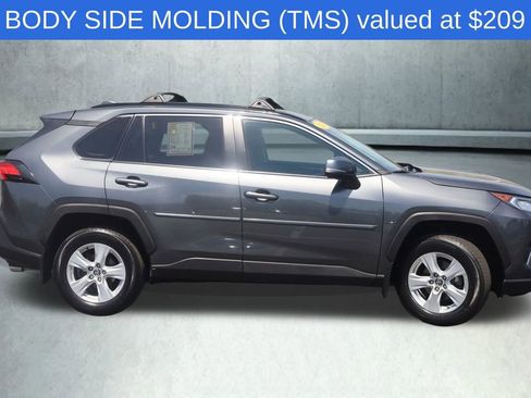 Used 2021 Toyota RAV4 XLE w/ Convenience Package AWD/4WD image 9
