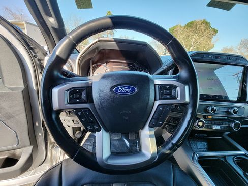 Used 2022 Ford F350 Platinum w/ FX4 Off-Road Package image 11