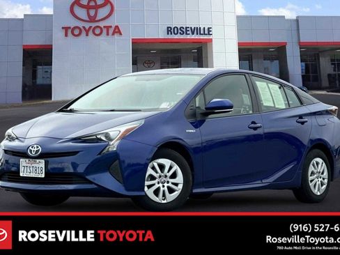 Used 2016 Toyota Prius Two image 1