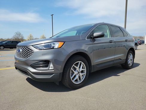 Used 2024 Ford Edge SEL w/ Convenience Package AWD/4WD image 2