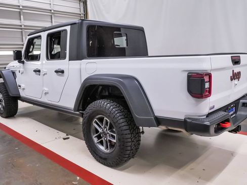 Used 2026 Jeep Gladiator Mojave AWD/4WD image 8