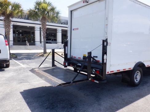 Used 2020 Chevrolet Express 3500 w/ Power Convenience Package RWD image 7