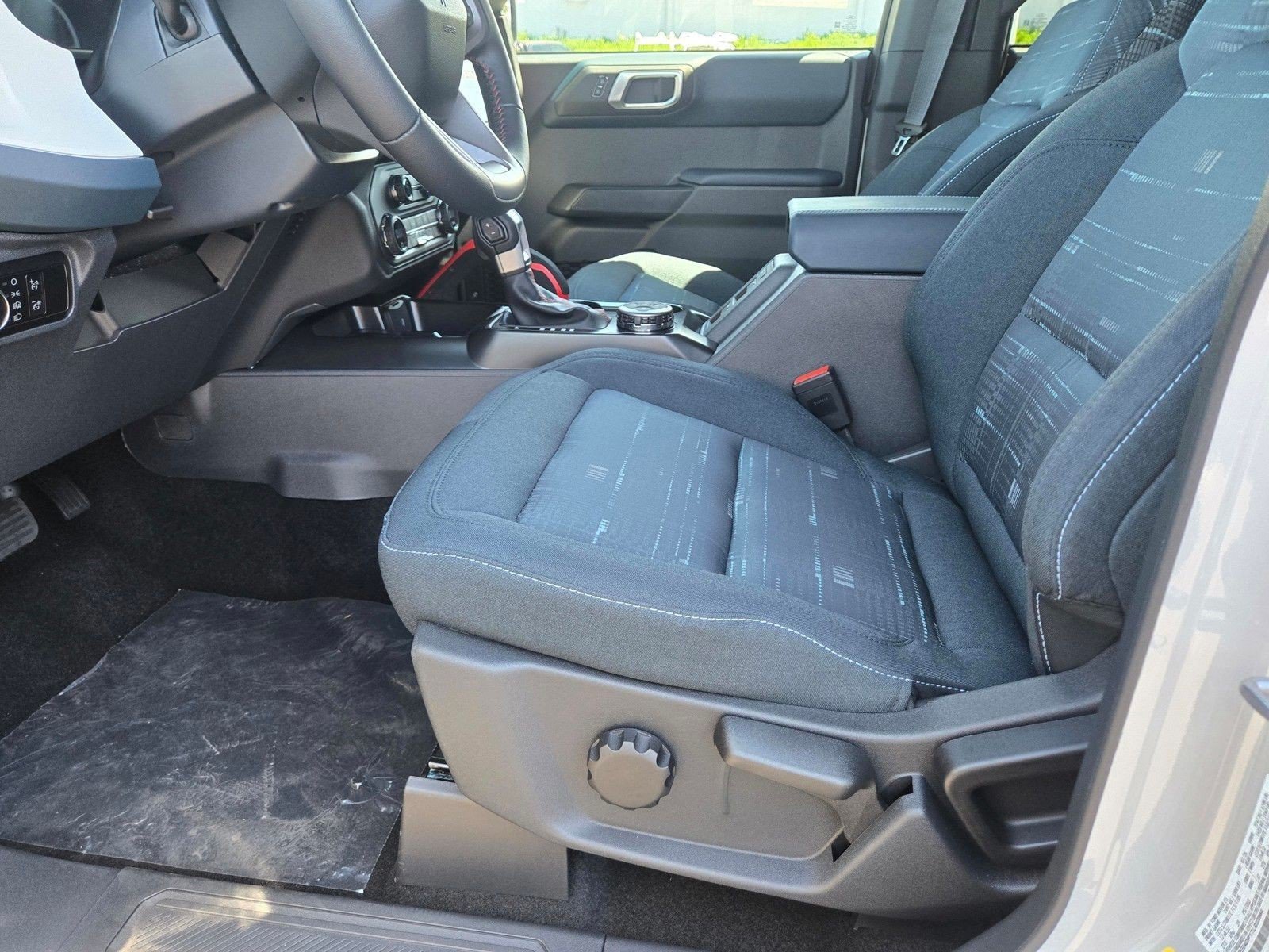 New 2026 Ford Bronco Heritage Edition AWD/4WD image 9