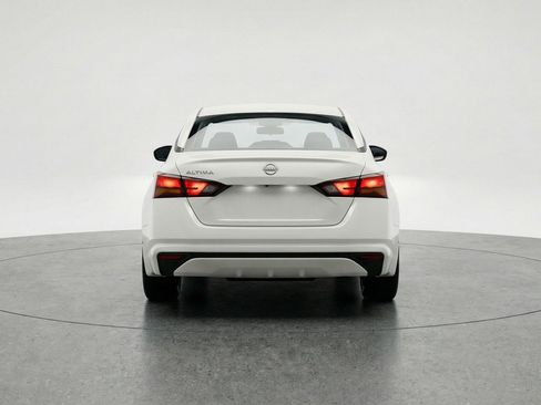 Used 2025 Nissan Altima 2.5 SV image 7